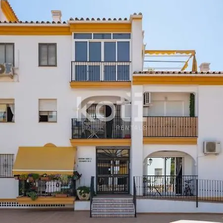 Koti - Playa Santa Ana