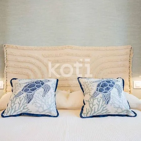 Koti - Playa Santa Ana